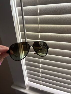 Ray-Ban Aviator Sunglasses Tortoise Frame